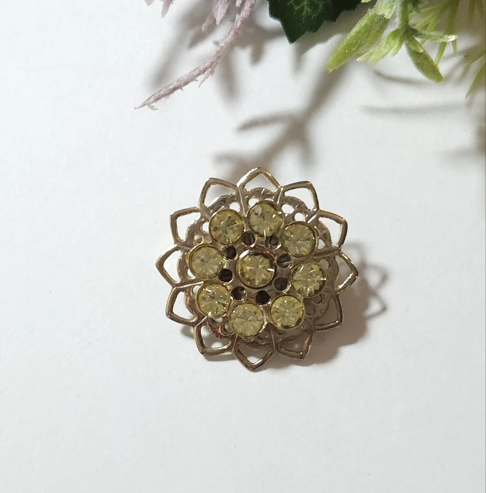 Vintage Yellow Crystal Gold Filigree Flower Brooch